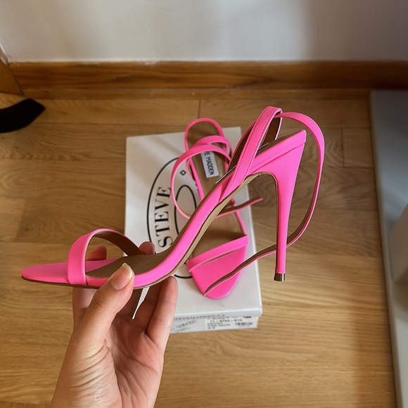 NEON PINK HEELS - Picture 1 of 4
